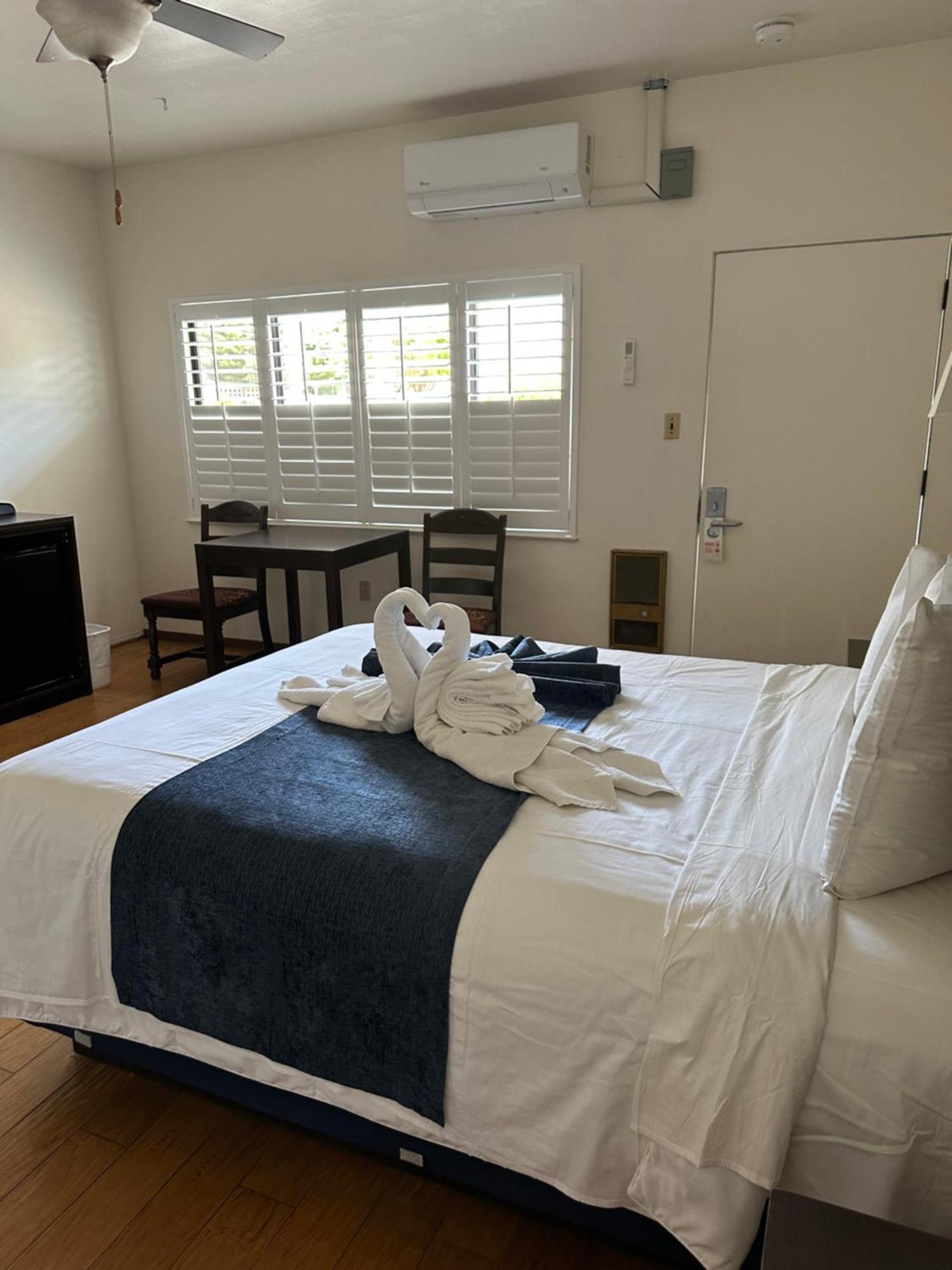 Cambria Palms Motel Eksteriør billede