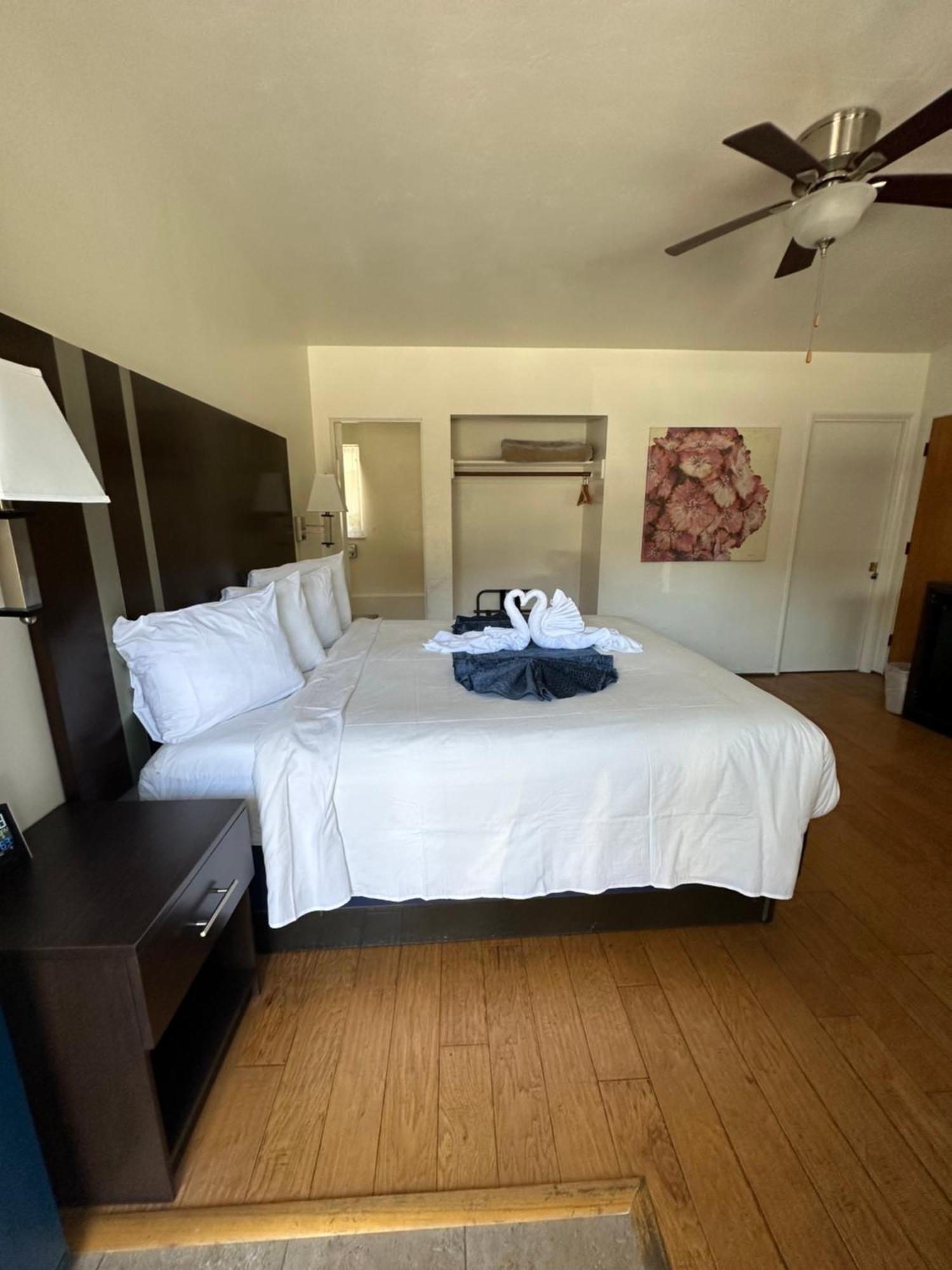 Cambria Palms Motel Eksteriør billede